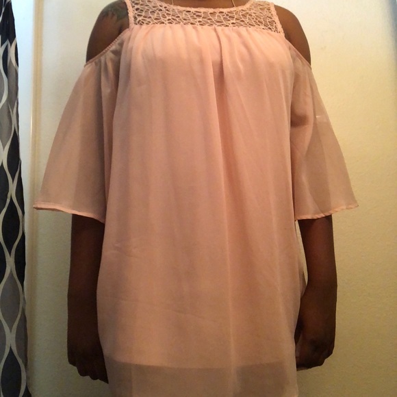 Dress 💗 - Picture 3 of 3